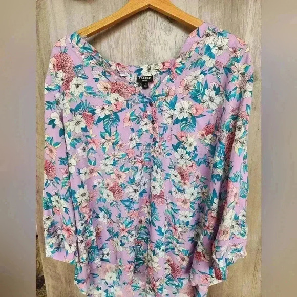 Torrid Harper Flowy Floral Lavender Blouse Women's 1X - Picture 6 of 9